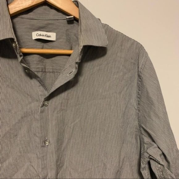 Calvin Klein grey black striped button front shirt Size 16.5. 32/33. - Picture 7 of 7